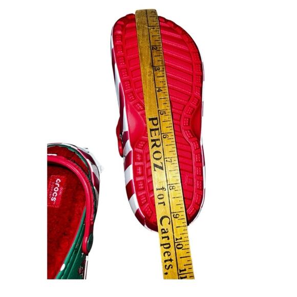 Disney's Mickey Mouse Minnie Mouse Christmas Holiday fleece lined crocs J6 - Picture 6 of 6